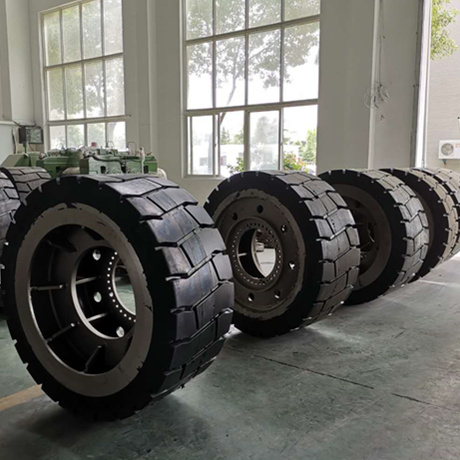 Customized OTR Solid Tires