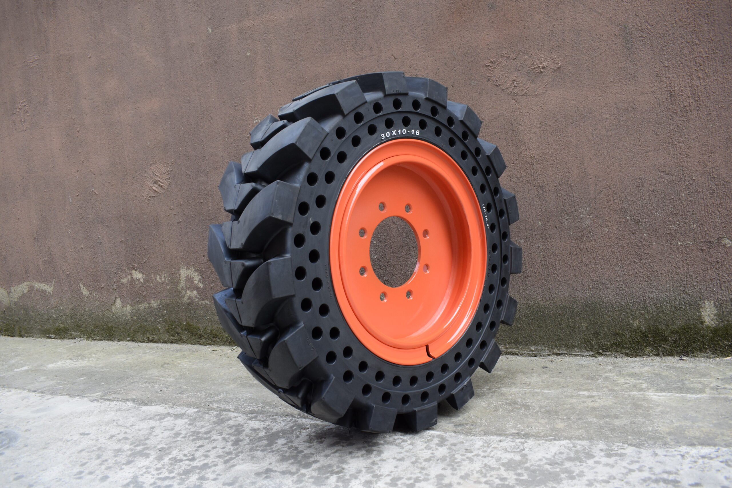 30x10-16 solid tire for Bobcat skid steer loader